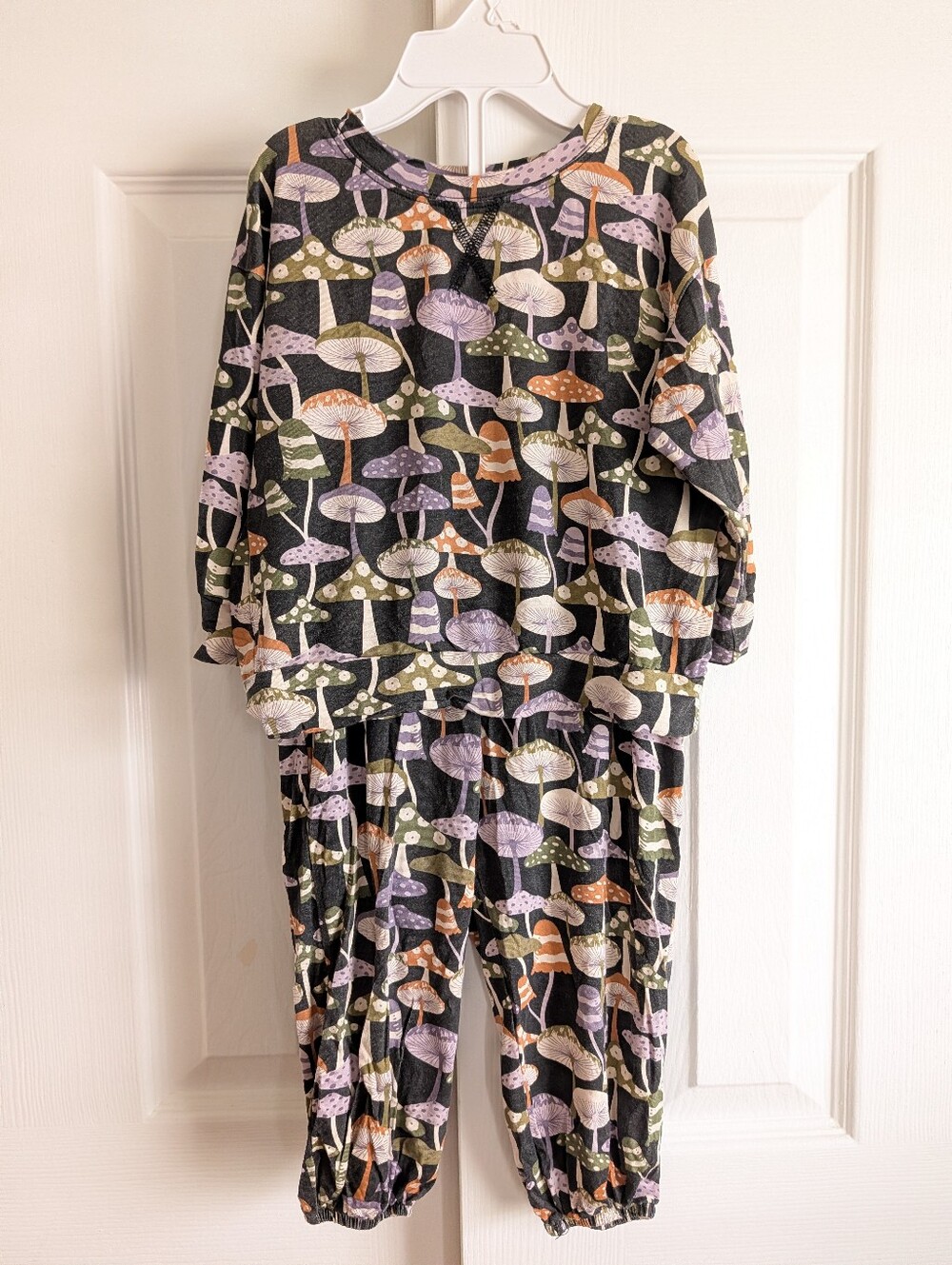 VGUC 18-24M Kate Quinn Organics 🍄 Mushroom Print Jogger Set